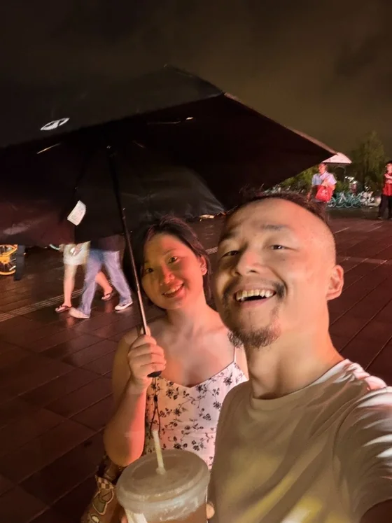 Foto original desta obra — Um passeio na chuva